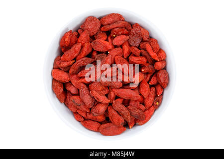 Goji Beeren Beere von oben Schüssel auf weißem Hintergrund Stockfoto