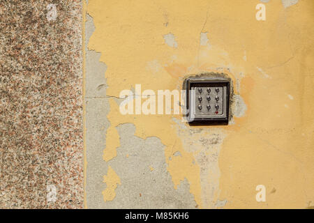 Tastatur Numerische Tastatur an der Wand. Stockfoto