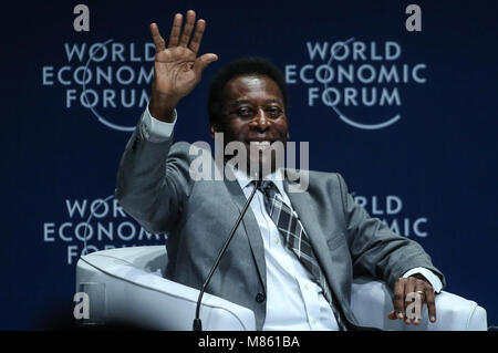 Sao Paulo, Brasilien. 14 Mär, 2018. Der ehemalige brasilianische Fußballspieler Edson Arantes do Nascimento "Pele" nimmt an einer Sitzung des World Economic Forum für Lateinamerika, in Sao Paulo, Brasilien, am 14. März 2018. Credit: Rahel Patrasso/Xinhua/Alamy leben Nachrichten Stockfoto