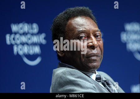 Sao Paulo, Brasilien. 14 Mär, 2018. Der ehemalige brasilianische Fußballspieler Edson Arantes do Nascimento "Pele" nimmt an einer Sitzung des World Economic Forum für Lateinamerika, in Sao Paulo, Brasilien, am 14. März 2018. Credit: Rahel Patrasso/Xinhua/Alamy leben Nachrichten Stockfoto