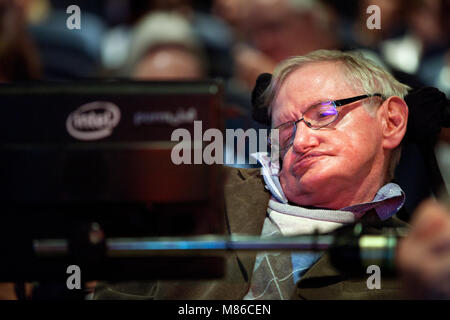 Prof. Stephen Hawking, britischer Wissenschaftler, weltberühmten Physiker, Porträt, Nahaufnahme. Portrait, Starmus Festival 2016 Teneriffa Stockfoto