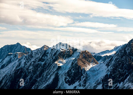 Majestic österreichische Alpen, Österreich, Stubaier Gletscher. Landschaft der schneebedeckten Berge. Stockfoto