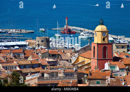 Blick auf Saint-Tropez und den Golf von Saint Tropez, Côte d'Azur, Südfrankreich, Cote d'Azur, Frankreich, Europa Stockfoto