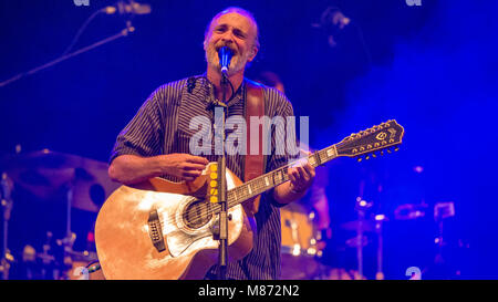 Travis spielen auf der Hauptbühne am siegreichen Festival 2016, Fareham, Hampshire Stockfoto