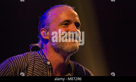 Travis spielen auf der Hauptbühne am siegreichen Festival 2016, Fareham, Hampshire Stockfoto