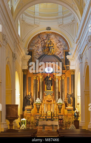 Malaga, Costa del Sol, Provinz Malaga, Andalusien, Südspanien. Innenraum der Kirche des Klosters von San Agustin. Stockfoto