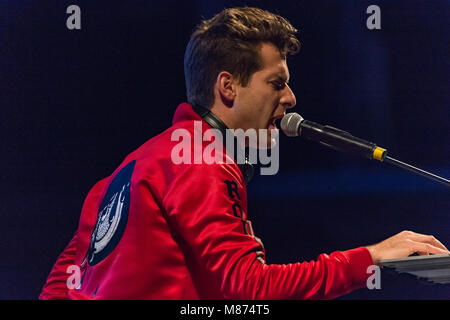 Mark Ronson spielen das Schloss Stadium an der siegreichen Festival 2016, Fareham, Hampshire Stockfoto