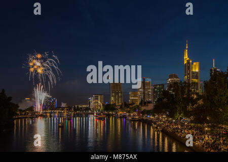 Feuerwerk zum Mainfest Stockfoto