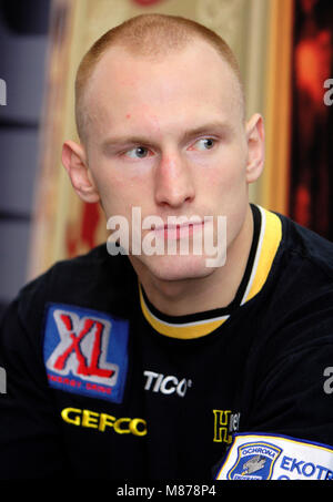 Warschau, Pommern/Ostsee/Polen - 2006/11/21: Krzysztof Diablo Wlodarczyk, professioneller Boxer in der Pressekonferenz vor dem IBF Cruiserweight Titel Kampf gegen Stev Stockfoto