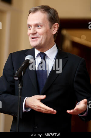 Warschau, Pommern/Ostsee/Polen - 2007/11/27: Donald Tusk, polnischer Ministerpräsident und Führer der Bürgerplattform PO während einer schrankpresseanweisung Stockfoto