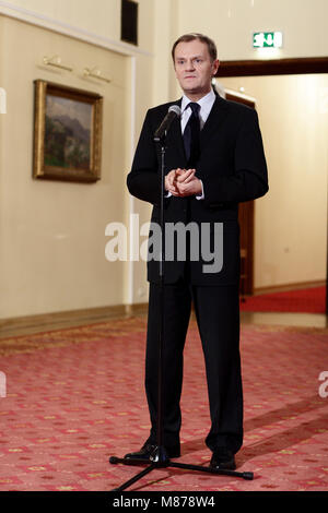 Warschau, Pommern/Ostsee/Polen - 2007/11/27: Donald Tusk, polnischer Ministerpräsident und Führer der Bürgerplattform PO während einer schrankpresseanweisung Stockfoto