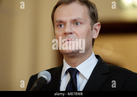 Warschau, Pommern/Ostsee/Polen - 2007/11/27: Donald Tusk, polnischer Ministerpräsident und Führer der Bürgerplattform PO während einer schrankpresseanweisung Stockfoto