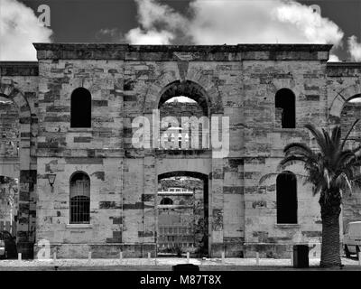 Royal Navy Dockyard, Bermuda. Ein ehemaliger Marinestützpunkt und der westlichen Spitze der Insel. Viele historische Gebäude und das neue Kreuzfahrt Port. Stockfoto