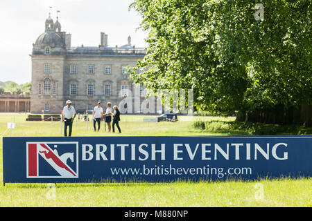 HOUGHTON, in Norfolk/ENGLAND - 27. Mai 2017: Houghton International Horse Trials 2017 einschließlich Cross Country, Dressurreiten, Springreiten und Dressur an. Stockfoto