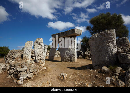 Die megalithischen monolith Steine im Talatí de Dalt Siedlung, Menorca, Balearen, Spanien Stockfoto