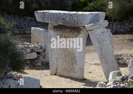 Die megalithischen monolith Steine im Talatí de Dalt Siedlung, Menorca, Balearen, Spanien Stockfoto