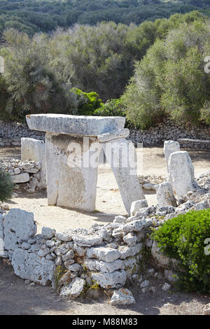 Die megalithischen monolith Steine im Talatí de Dalt Siedlung, Menorca, Balearen, Spanien Stockfoto