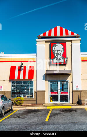 Lancaster, PA, USA - 19. Februar 2017: EIN KFC-Restaurant, früher bekannt als Kentucky Fried Chicken, ist eine US-amerikanische Fast-Food-Kette mit über 20.000 Stockfoto