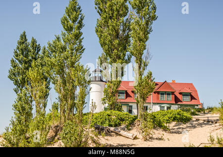 1858 erbaut, die Point Betsie Lighthouse ist ein schöne Leuchtfeuer am Lake Michigan Stockfoto