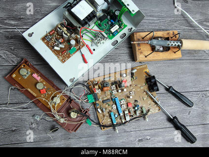 Elektronische Geräte und Teile Stockfoto