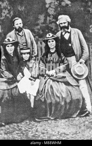 Karl Marx, Friedrich Engels und Töchter Jenny, Laura, Eleanor, 1864 Stockfoto