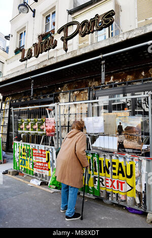 Die Arbeiten am Le Vrai Paris Café - Montmartre Area, Paris, Frankreich Stockfoto