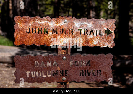 CA 02905-00 ... Kalifornien - John Muir Trail (Jmt) Zeichen in Tuolumne Meadows, Yosemite National Park. Stockfoto