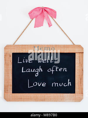 Tafel: "Gut leben, lachen oft, liebe Viel', inspirierenden Konzept Stockfoto
