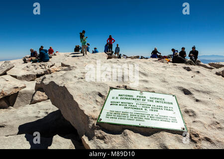 CA 03332-00 ... Kalifornien - Der Gipfel des Mount Whitney im Sequoia Kings Canyon Wilderness. Mount Whitney, der höchste Punkt im contintal Vereinigten S Stockfoto