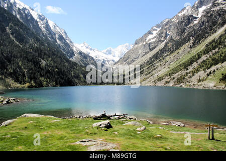 Ein Blick auf den See am Lac de Gaube in den Pyrenäen Stockfoto