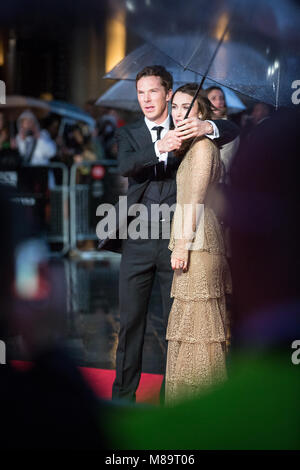 London, UK, 8. Oktober 2014, Keira Knightley, Benedict Cumberbatch, "die Nachahmung Spiel 'Gala am BFI London Film Festival. Mariusz Goslicki/Alamy Stockfoto