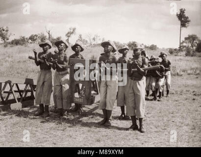 1940 East Africa - askari Soldaten Ausbildung als Ingenieure Stockfoto