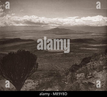 1940 East Africa - das Great Rift Valley, aus dem Limuru Escarpment, Kenia Stockfoto