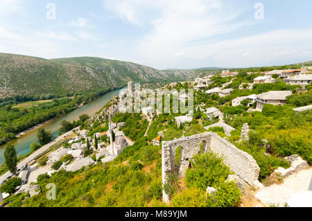 Počitelj oder Pocitelj antiken Stadt in der Nähe von Mostar, Bosnien und Herzegowina Stockfoto