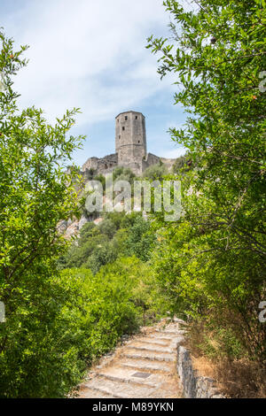 Počitelj oder Pocitelj antiken Stadt in der Nähe von Mostar, Bosnien und Herzegowina Stockfoto