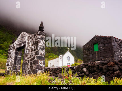 Kapelle von Santo Cristo, Faja das Almas, Manadas, Sao Jorge Island, Azoren, Portugal Stockfoto