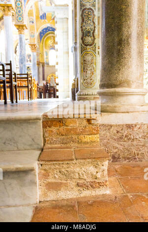 Innenraum der Kirche Martorana, architektonischen Detail Treppe Stockfoto