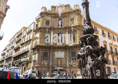 Quattro Canti ist ein achteckiger barocker kreuzen. Palermo, Sizilien. Italien Stockfoto
