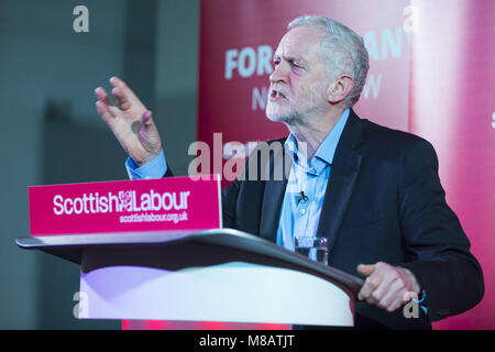 Der Führer der Jeremy Corbyn und Richard Leonard sprechen bei einer Wahlkampfveranstaltung in Midlothian, an Shottstown Bergleute Tierschutz Hallen. Mit: Jeremy Corbyn Wo: Penicuik Mid Lothian, Großbritannien Wann: 12 Feb 2018 Credit: Euan Kirsche / WANN Stockfoto