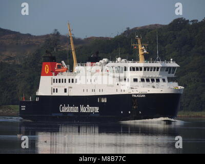 Caledonian MacBrayne's MV Finlaggan am Fährhafen Kennacraig Ankunft auf der Halbinsel Kintyre in Argyll and Bute. Stockfoto