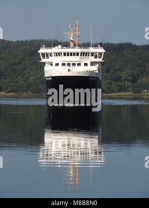 Caledonian MacBrayne's MV Finlaggan am Fährhafen Kennacraig Ankunft auf der Halbinsel Kintyre in Argyll and Bute. Stockfoto