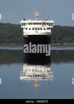 Caledonian MacBrayne's MV Finlaggan am Fährhafen Kennacraig Ankunft auf der Halbinsel Kintyre in Argyll and Bute. Stockfoto