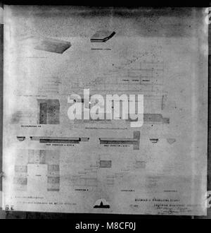 Ein detailliertes Architekturbild, das die östliche Treppe und den Südflügel eines Gebäudes zeigt. Das Foto konzentriert sich auf die komplizierten Design- und Konstruktionsmerkmale der Struktur. Stockfoto