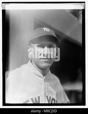 Ein historisches Foto aus dem Jahr 1924, das eine Szene in Johnson, New York, darstellt und einen Einblick in das Leben in dieser kleinen amerikanischen Stadt während des frühen 20. Jahrhunderts bietet. Stockfoto