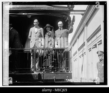 Ein Foto vom 15. August 1924, auf dem John Coolidge, seine Frau und Präsident Calvin Coolidge nach Vermont reisen und einen Moment im Leben der Familie Coolidge festhalten. Stockfoto