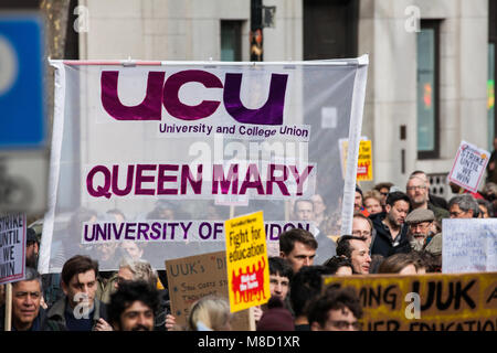 London, Großbritannien. 14. März, 2018. UCU Gewerkschaft Mitglieder, Anhänger und Schüler nehmen teil, die in der März für Pensionen und Zahlen. Stockfoto