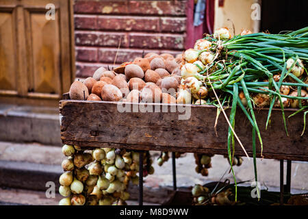 Obst und Gemüse stehen in der Altstadt von Havanna Vieja (Kuba) Stockfoto