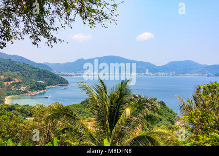 Ansicht vom Strand von Patong Beach, Phuket, Thailand Stockfoto