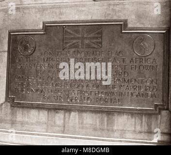 1940 East Africa - Kampala Uganda - Plakette auf dem Flagstaff des alten Forts Stockfoto