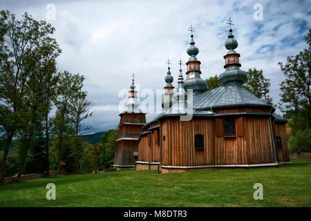 Alte Holz- orthodoxe Kirche in Turzansk, Bieszczady, Polen Stockfoto